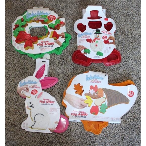 Create N Celebrate Cupcakes Pull Apart Mold Lot Holidays Christmas Rabbit Wreath